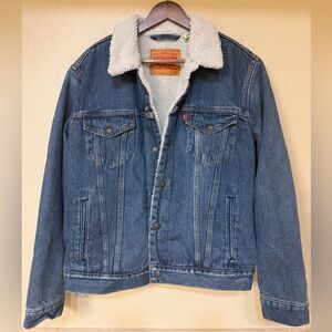 Levi's Classic Blue Denim Jacket with Sherpa Lining